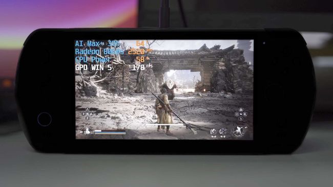 GPD Win 5 handheld con Strix Halo Ryzen AI Max+ y pantalla 7 ″ 120 Hz